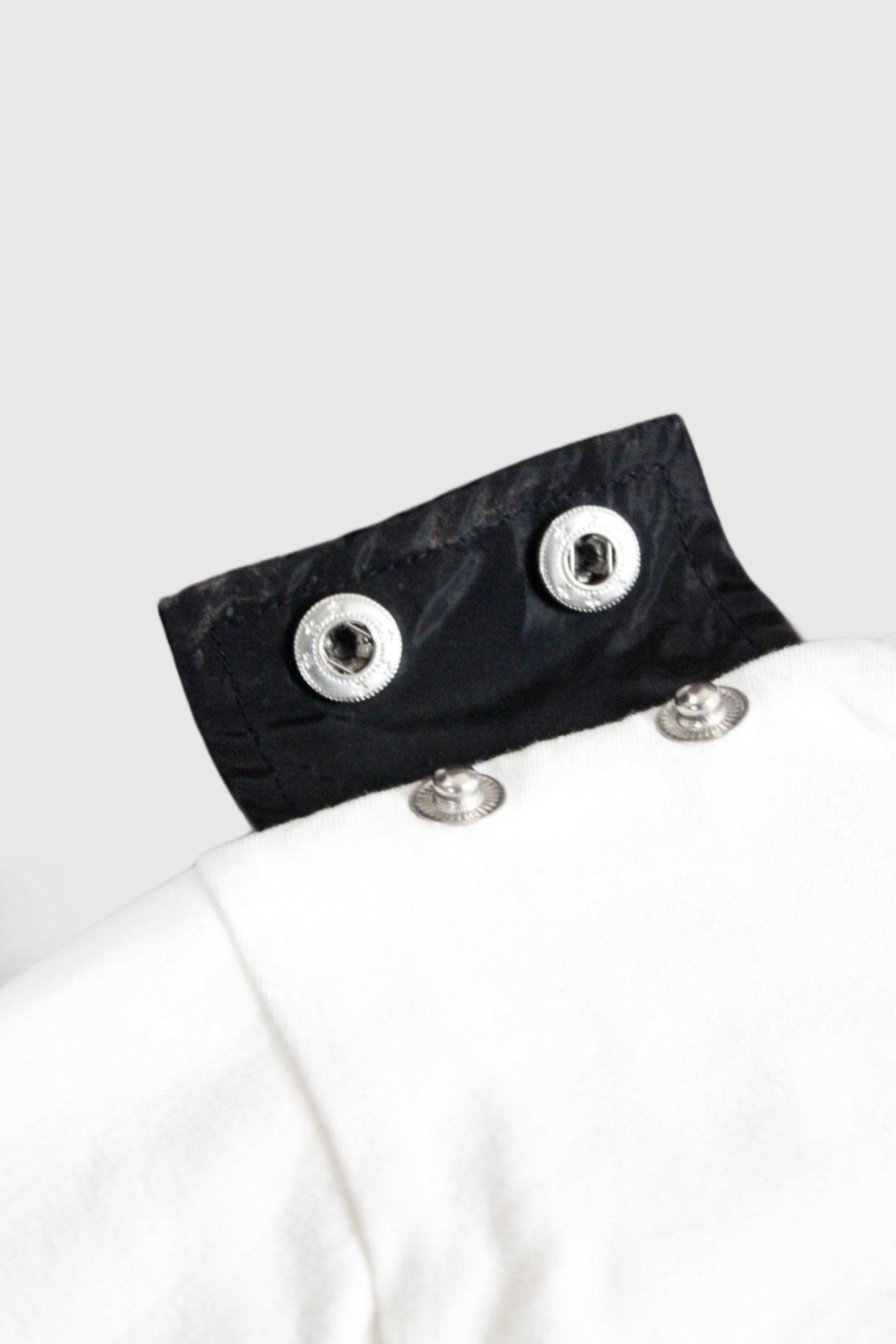 White cargo T-shirt | Removeable vest